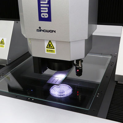 Sistema de medición de visión automática multisensorial Puente móvil Máquina de medición visual 3D